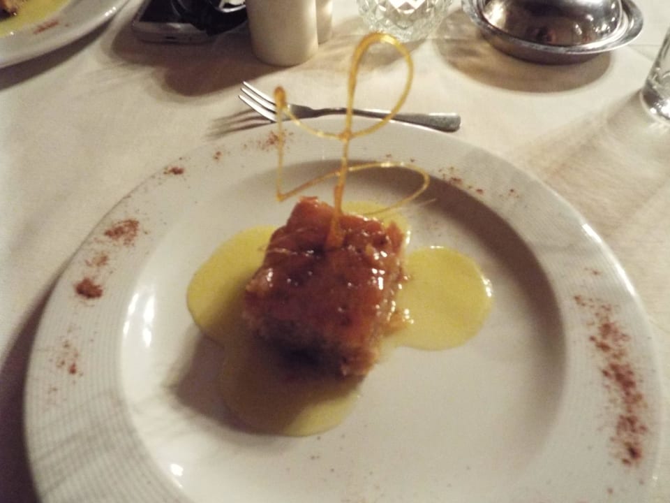 Abendessen: Dessert Palmwag Lodge