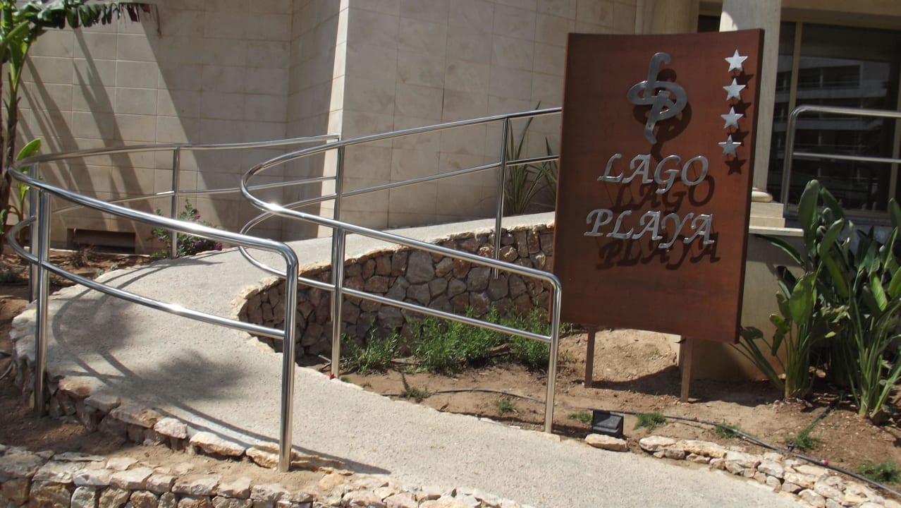 Hoteleingang R2 Lago Playa Park