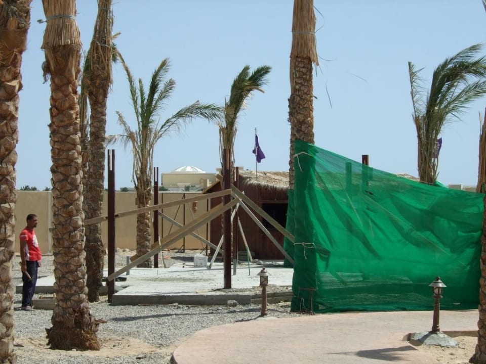 Eine neue Strandbar für die nördliche Seite Sentido Caribbean World Soma Bay