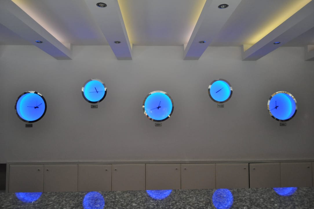 Рецепция Holiday Park Resort