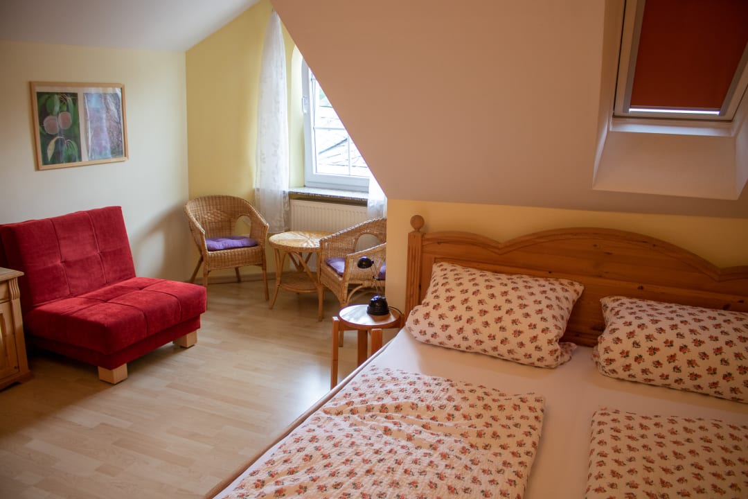 Zimmer Ferienweingut Gutshof Zenz