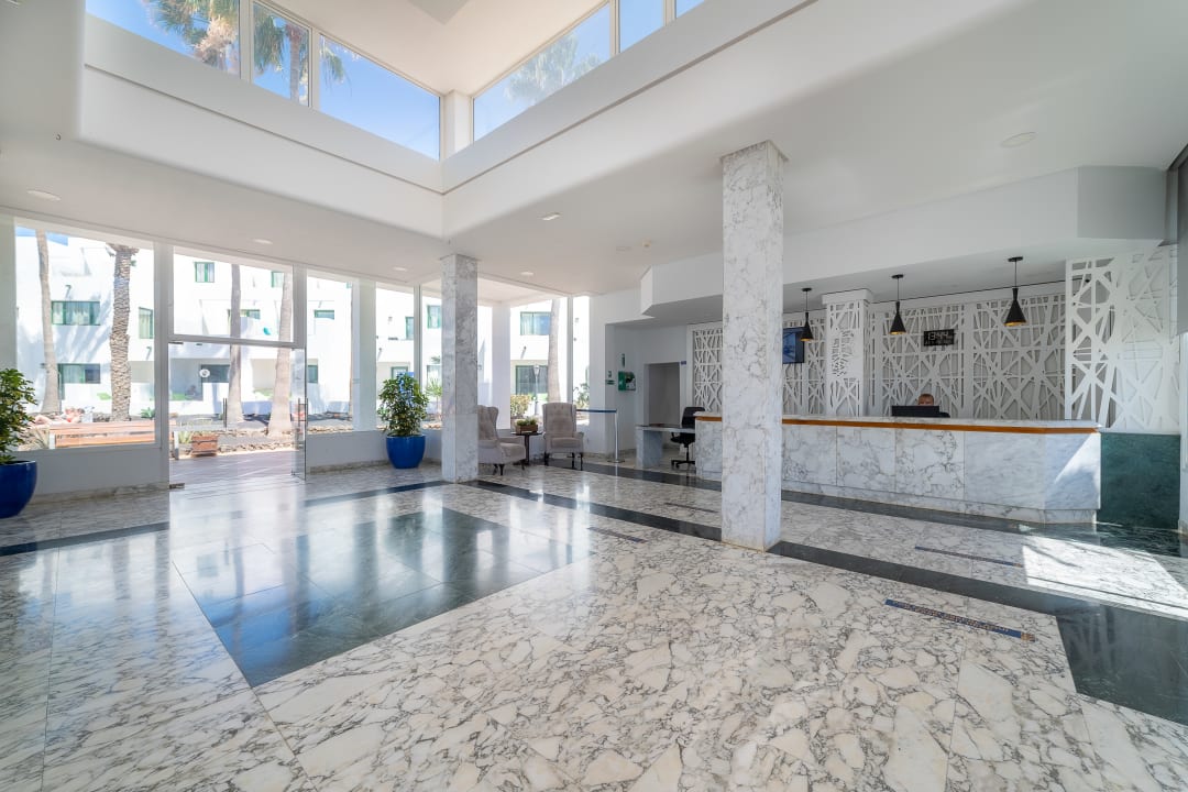 Lobby Apartments Galeon Playa