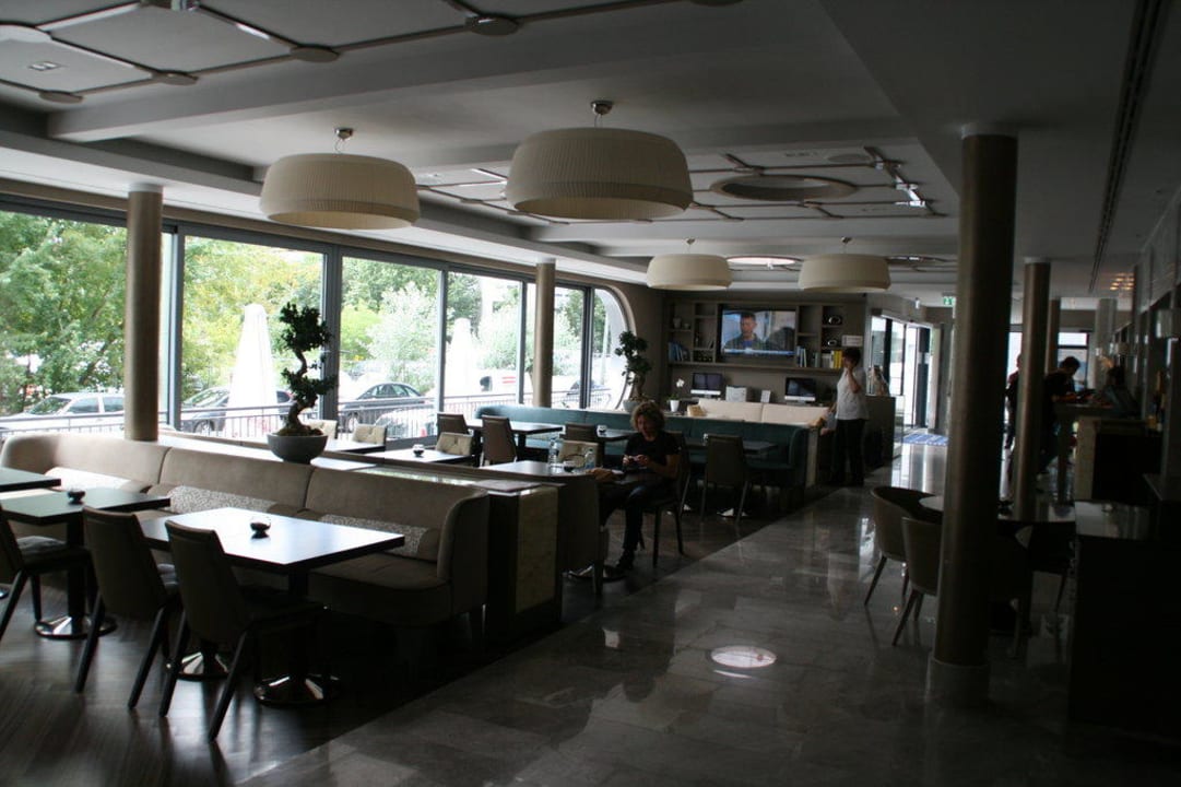 Die Lobby TITANIC Comfort Berlin Mitte