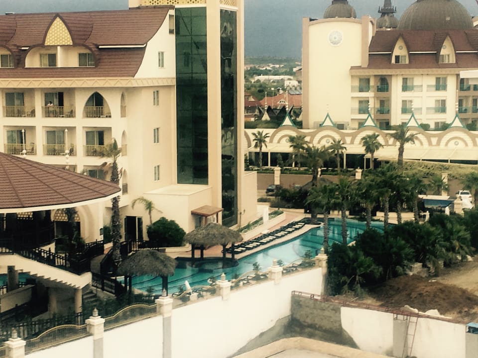 Blick von unserem Balkon Well Palace Side