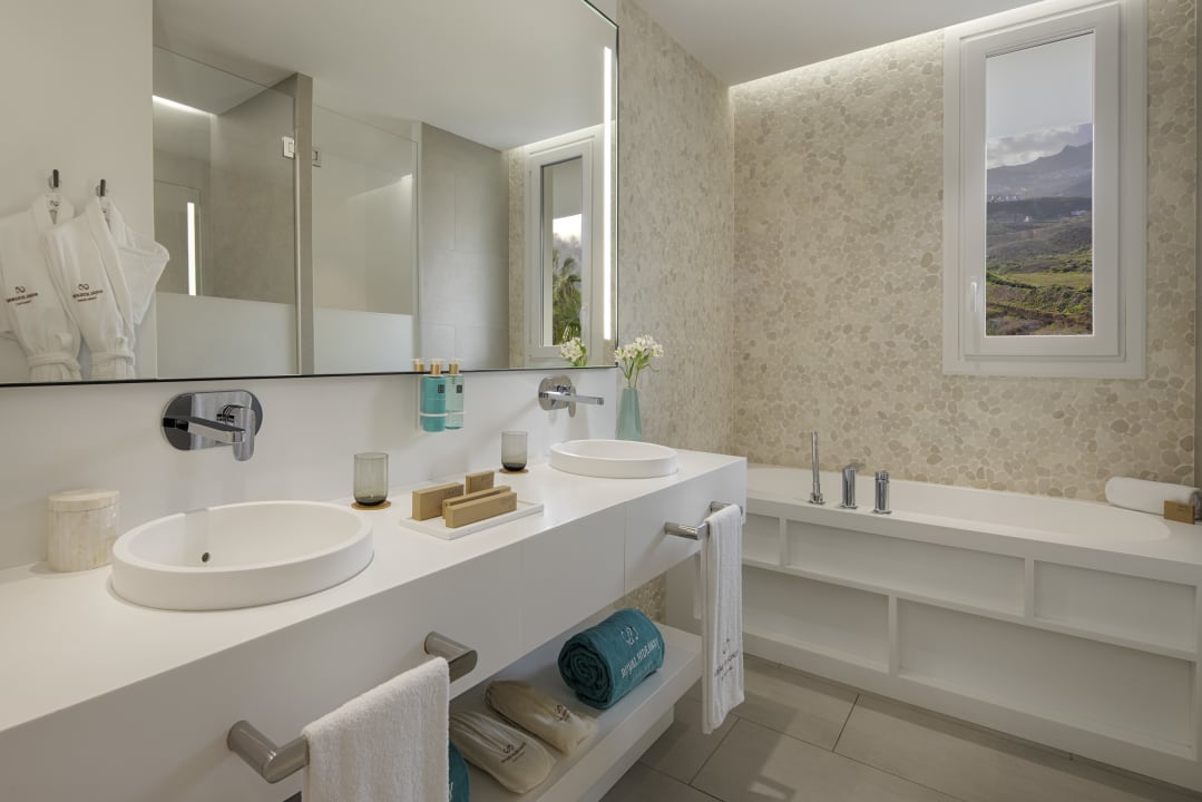 Zimmer Royal Hideaway Corales Suites