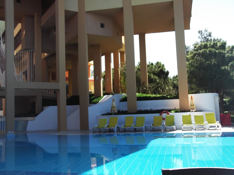 Hotel Excelsior Corinthia Asteria Collection Side