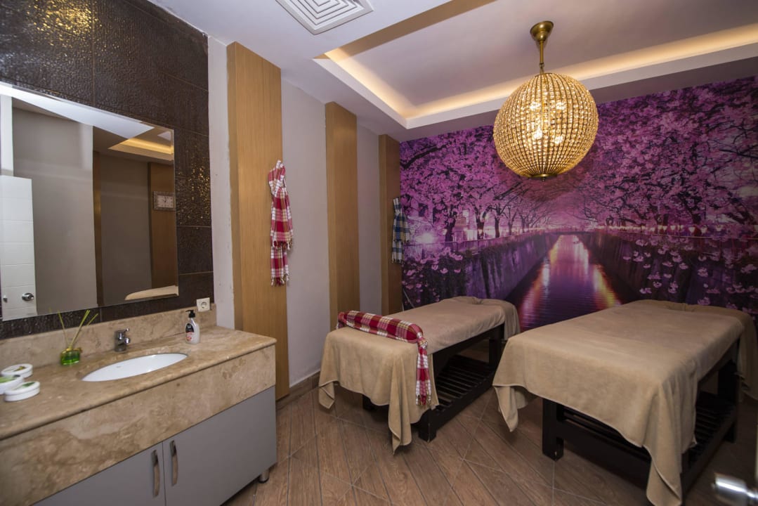 Spa Center Palm World Side Resort & Spa