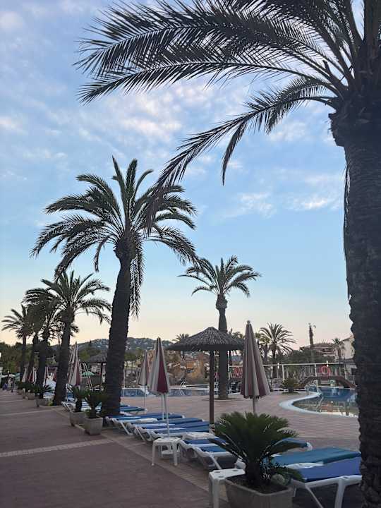 Pool Costa Encantada Resort & Suites