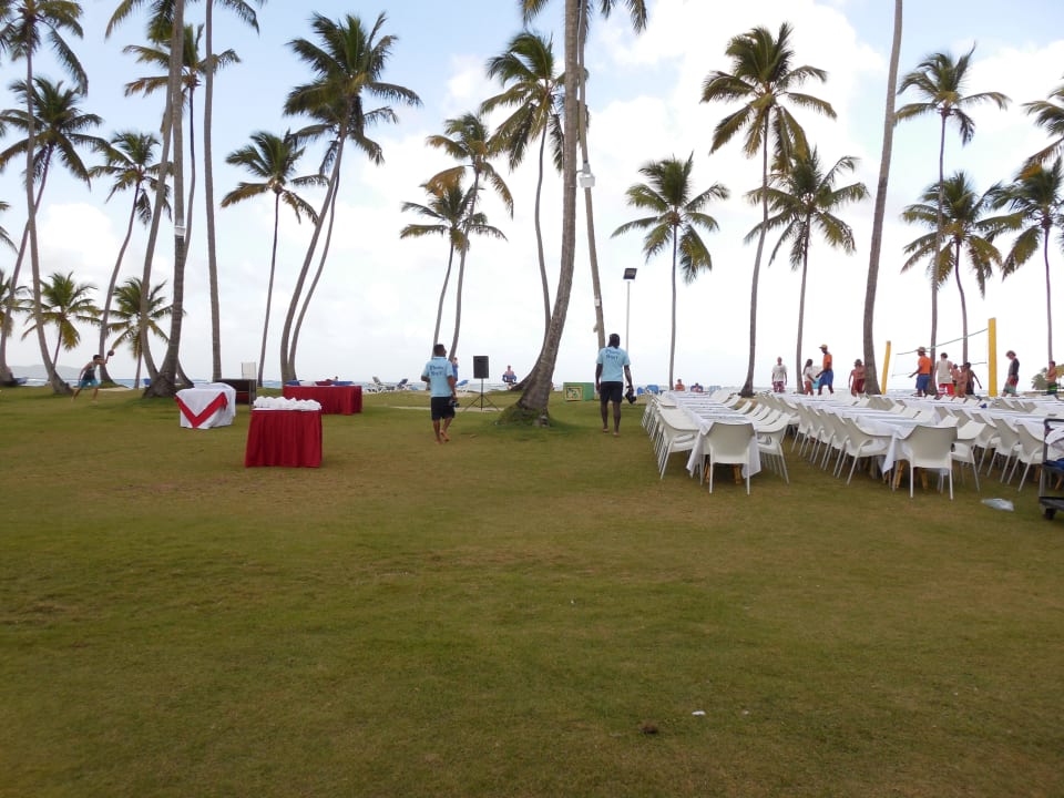 Strandparty Aufbau Wyndham Alltra Samana