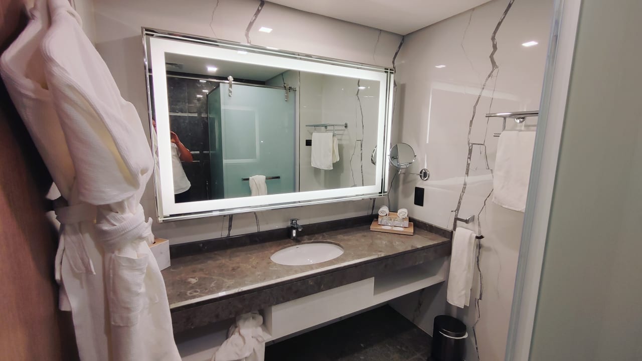 Zimmer voco Dubai The Palm by IHG