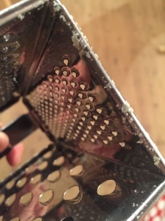 Käsereibe bei Ankunft Natur Residenz Blaslahof