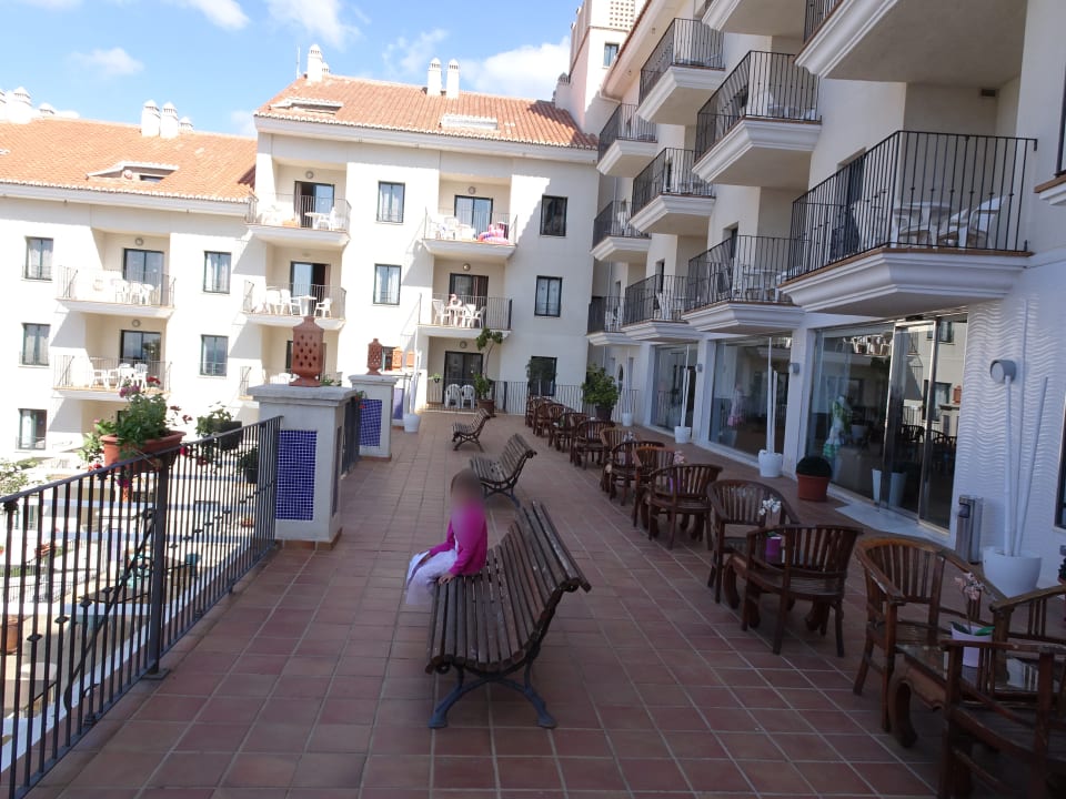 eine-der-beiden-hotelterr-hotel-benalmadena-palace-benalmadena