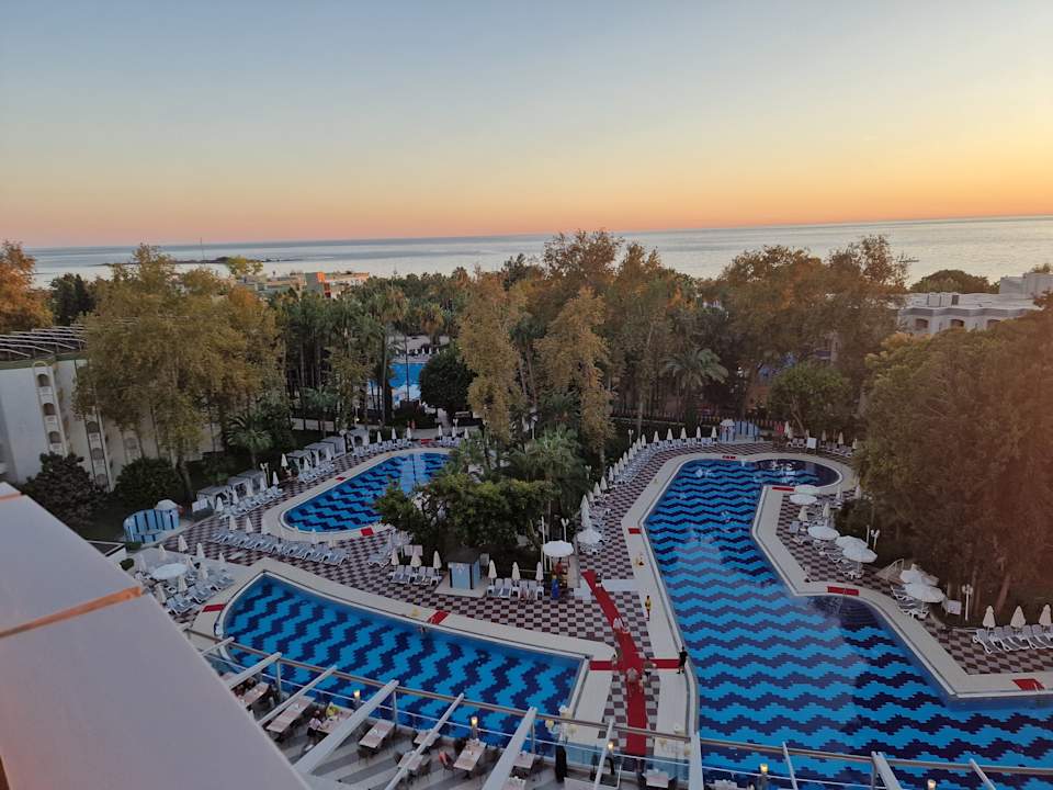 Außenansicht Hotel Botanik Platinum