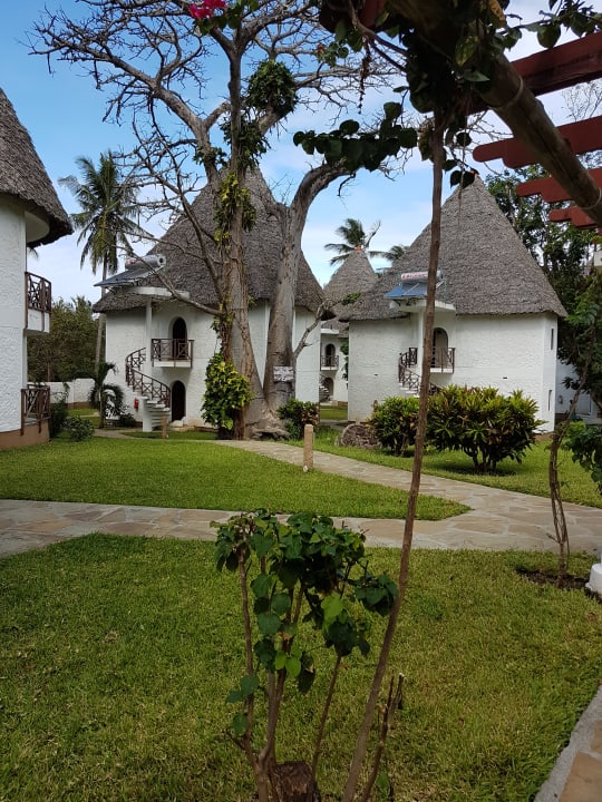 Gartenanlage Neptune Village Beach Resort & Spa