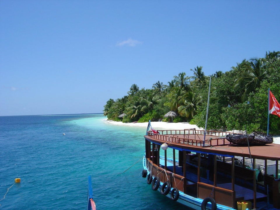 Tauchdhoni Vilamendhoo Island Resort & Spa