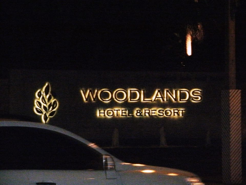 Als es dunkel war Woodlands Hotel & Resort