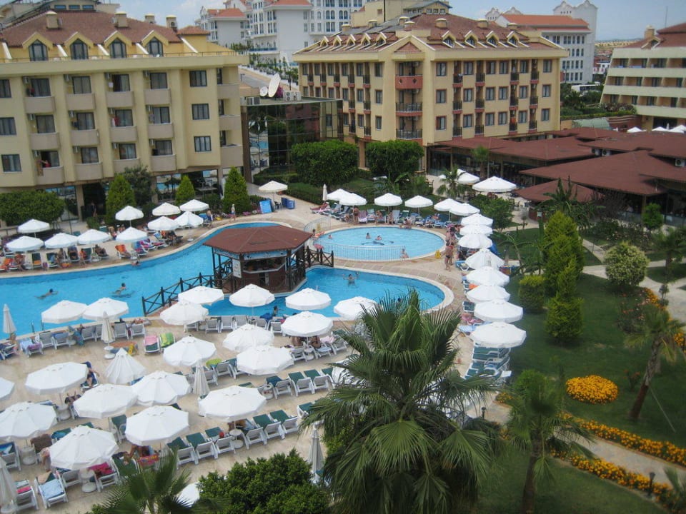 Ausblick auf die Hotelanlage Grand Seker Hotel