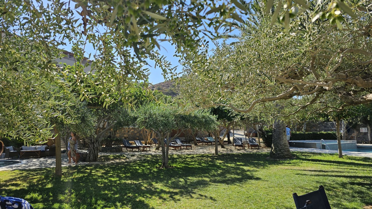 Gartenanlage Paralos Irini Mare