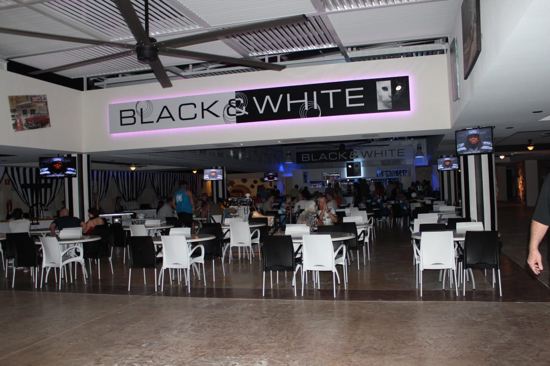 Black &White BlueBay Grand Esmeralda