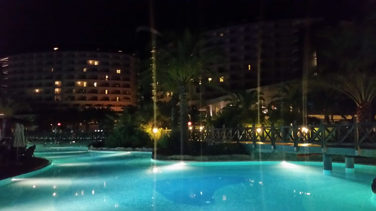 Romantischer Abend.  Royal Wings Hotel