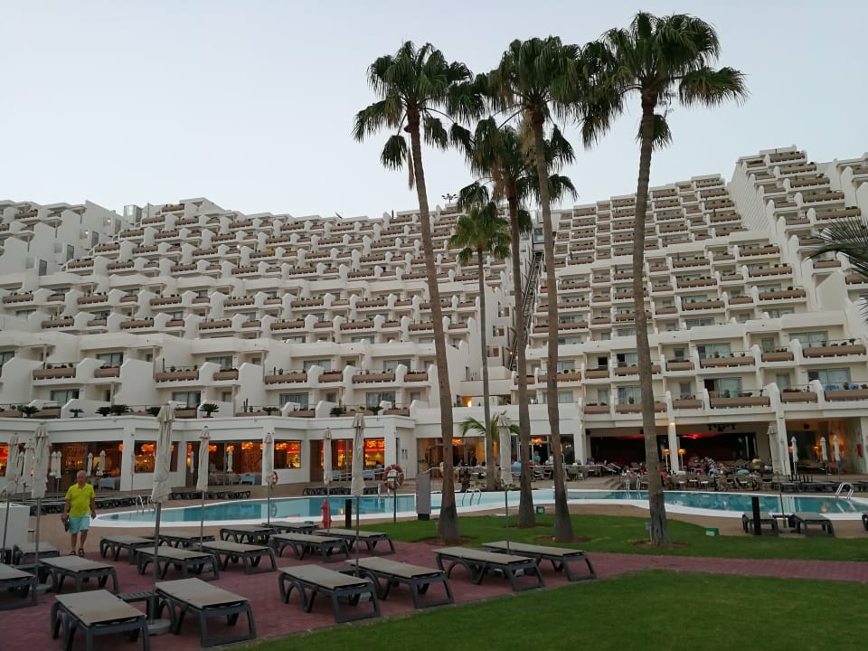 Außenansicht Hotel Riu Palace Calypso