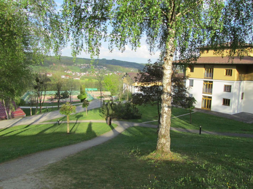 Außenansicht vom Parkplatz aus Aldiana Club Ampflwang