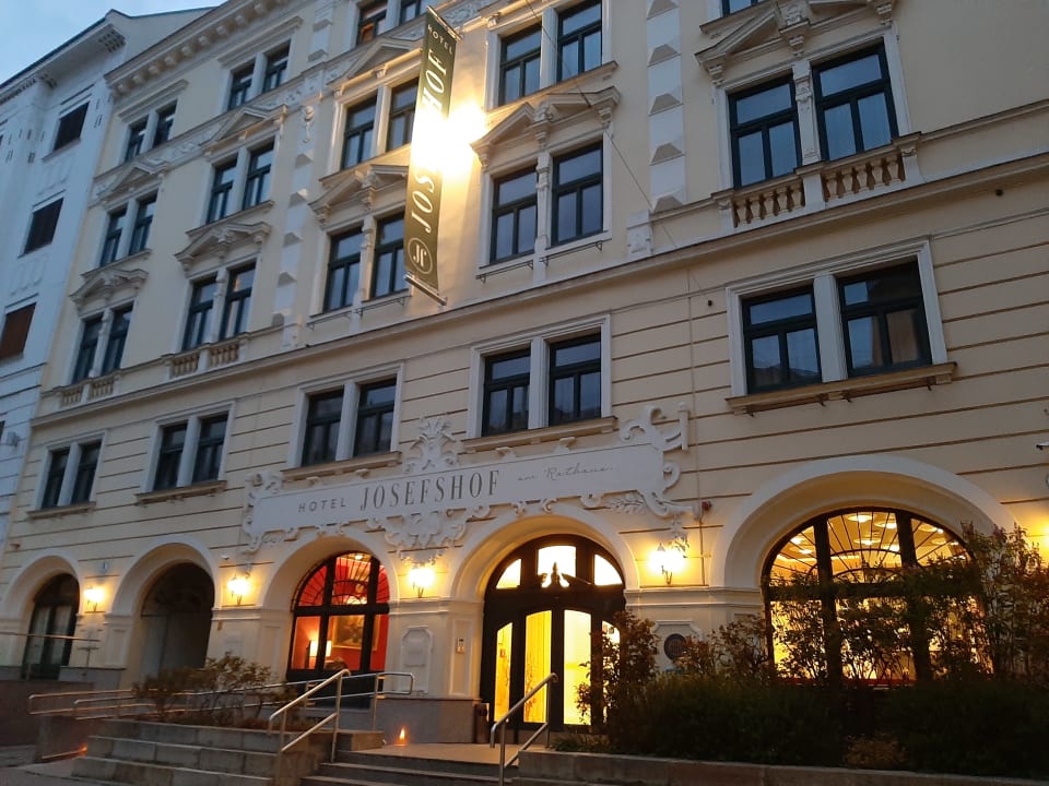Außenansicht Hotel Josefshof am Rathaus