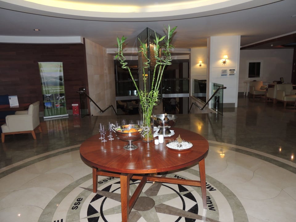 Lobby Hotel Grand Side