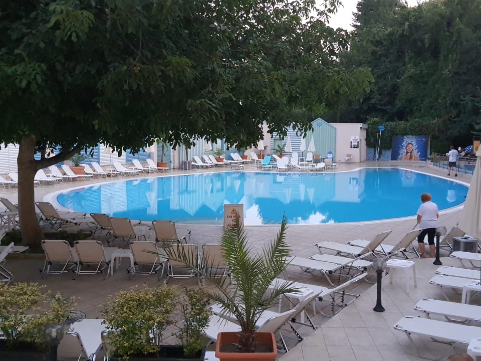 Pool Hotel MiRaBelle