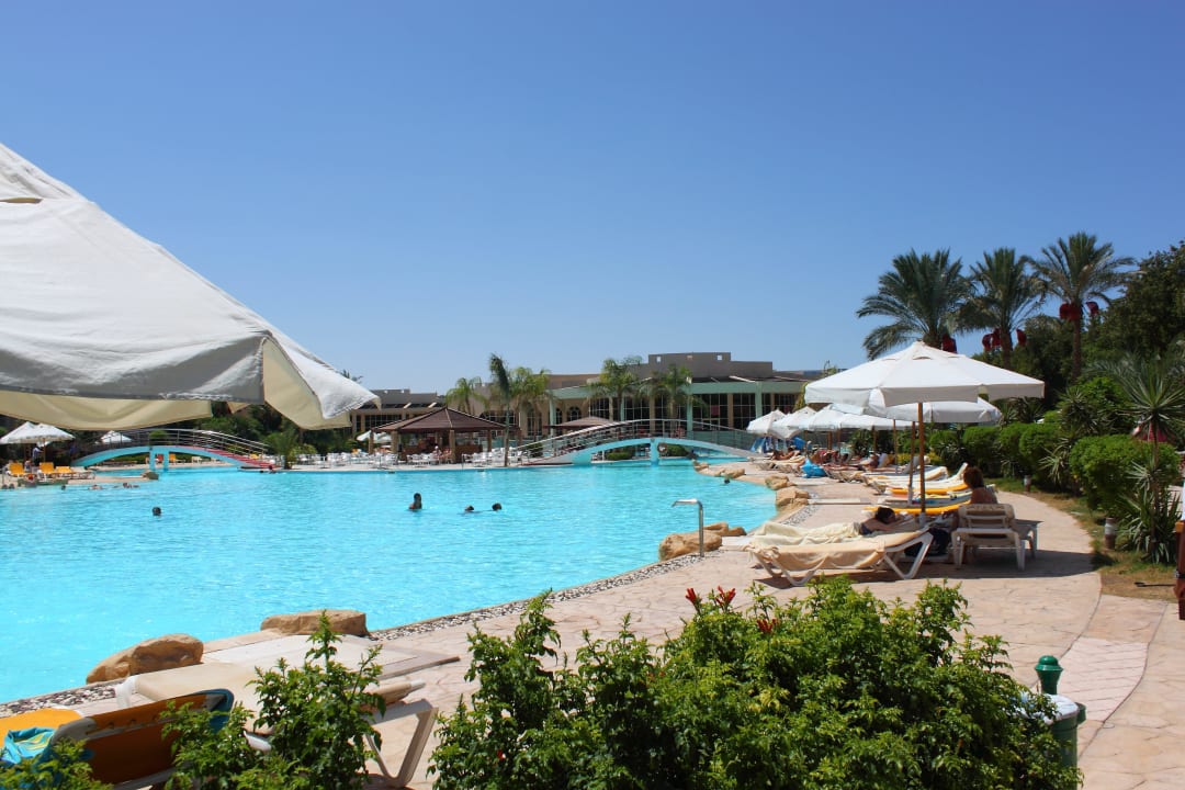 Бассейн Prima Life Makadi Resort