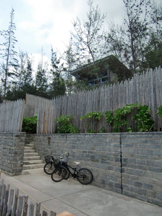 Weg zu den Villen in zweiter Reihe Hotel Six Senses Con Dao