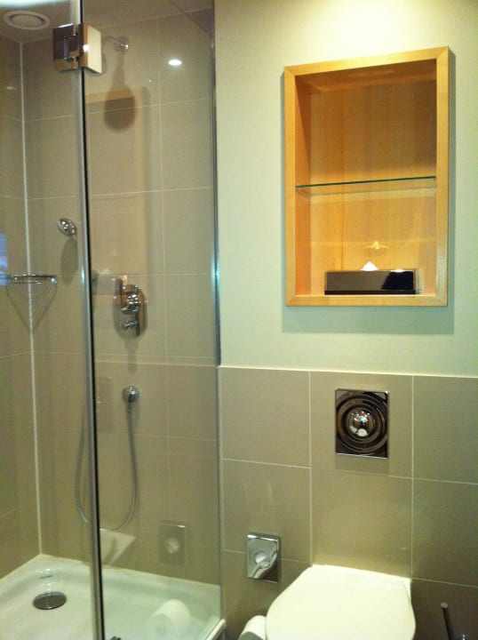 Bad mit Dusche Hotel Le Méridien München