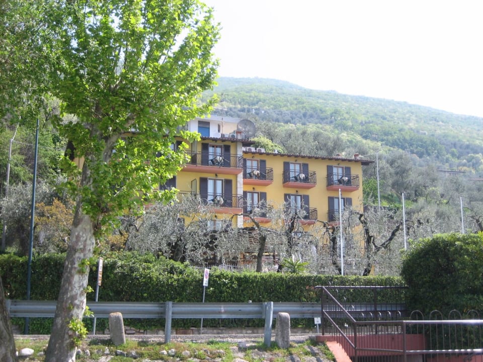 Hotel vom Strand aus gesehen Hotel Rabay