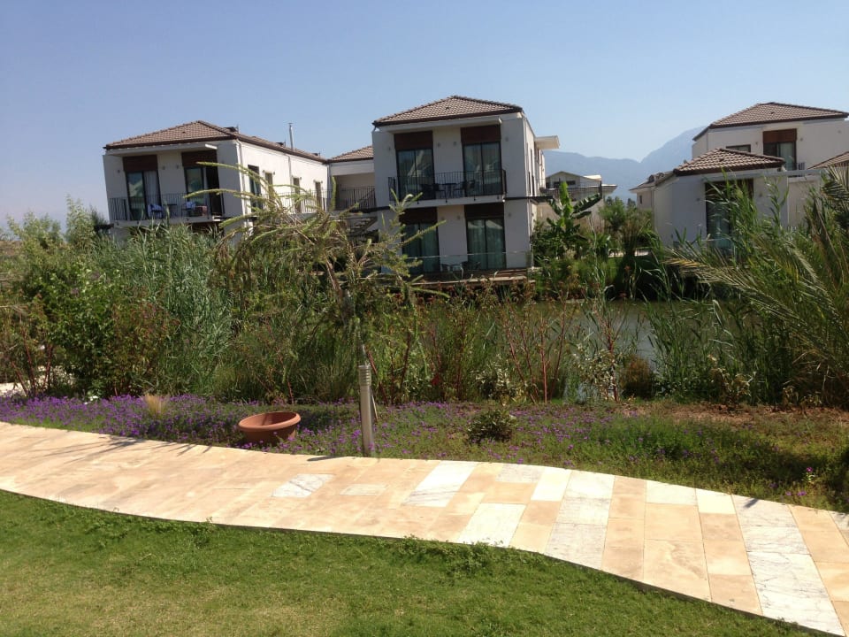 Blick zu Suiten Jiva Beach Resort