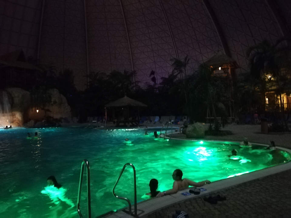 Pool Tropical Islands Resort