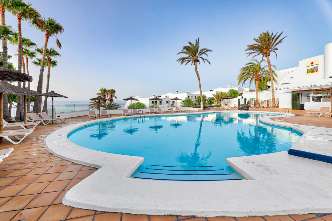 Pool Hotel THB Flora