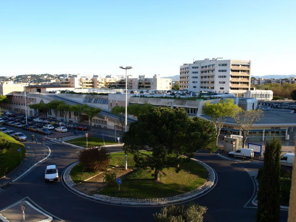 Ausblick aus dem 3, Stock ibis Marseille Bonneveine Calanques Plages