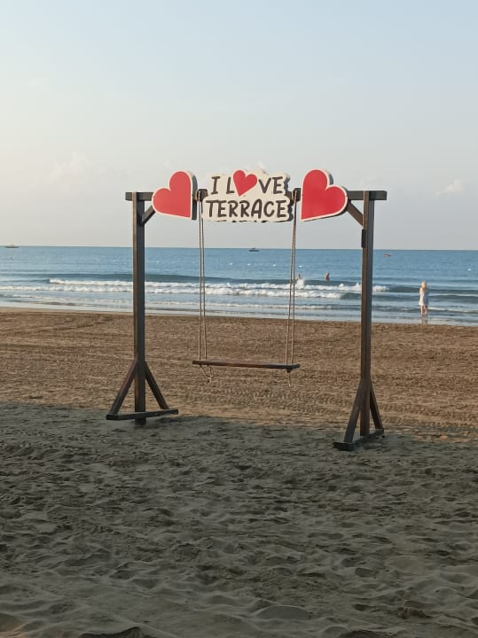 Strand Hotel Terrace Beach Resort