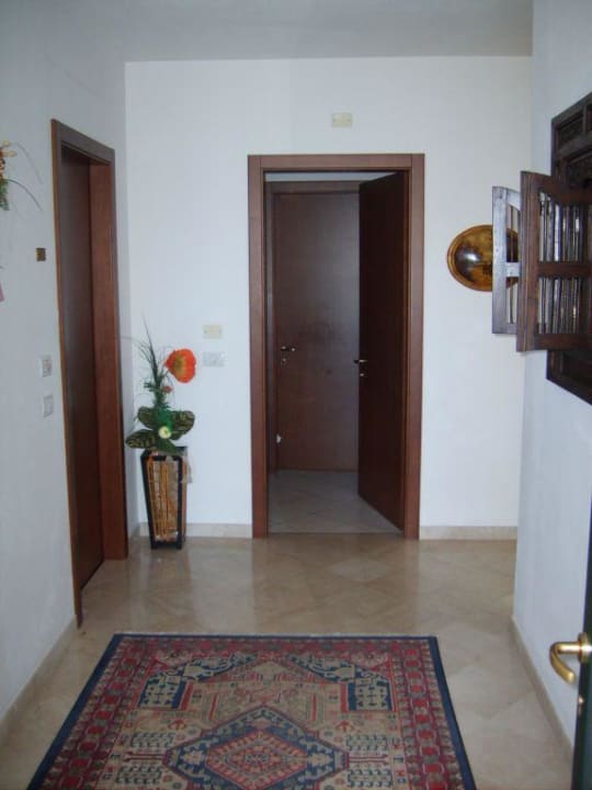 Flur zur Wohnung Hotel Giada