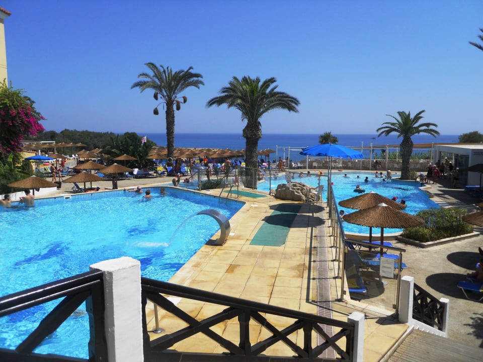 "Pool" Malama Beach Holiday Village (Paralimni) • HolidayCheck