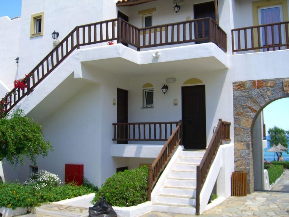 Sicht aufs Zimmer Alexander Beach Hotel & Village Resort