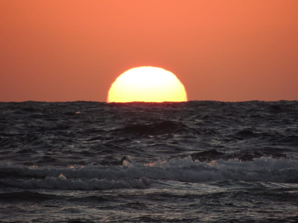 Sonnenaufgang Three Corners Happy Life Beach Resort