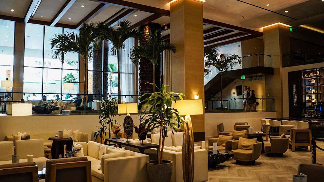 Lobby Alohilani Resort Waikiki Beach