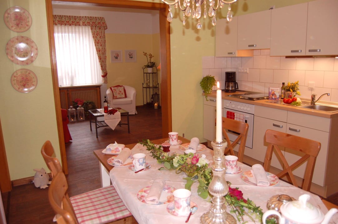 **** Wiesenblick Küchenzeile + Kühlgefrierkombi Bergidylle Harz - Suites