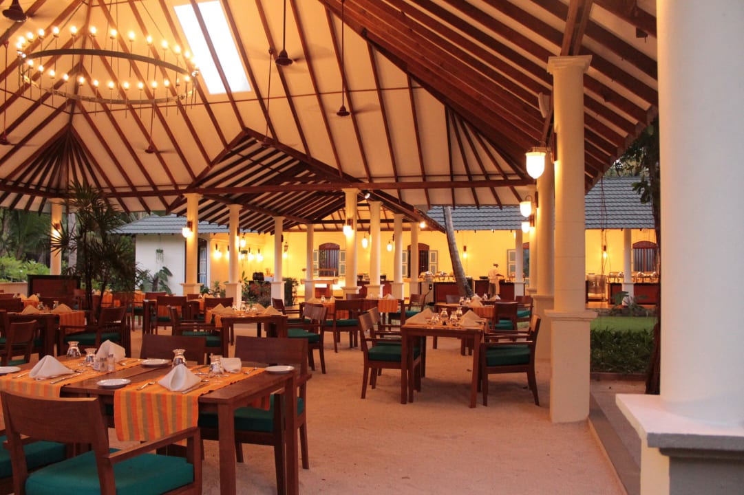 Unsere "Sand"-Tische Adaaran Select Meedhupparu Island Resort - Premium All Inclusive