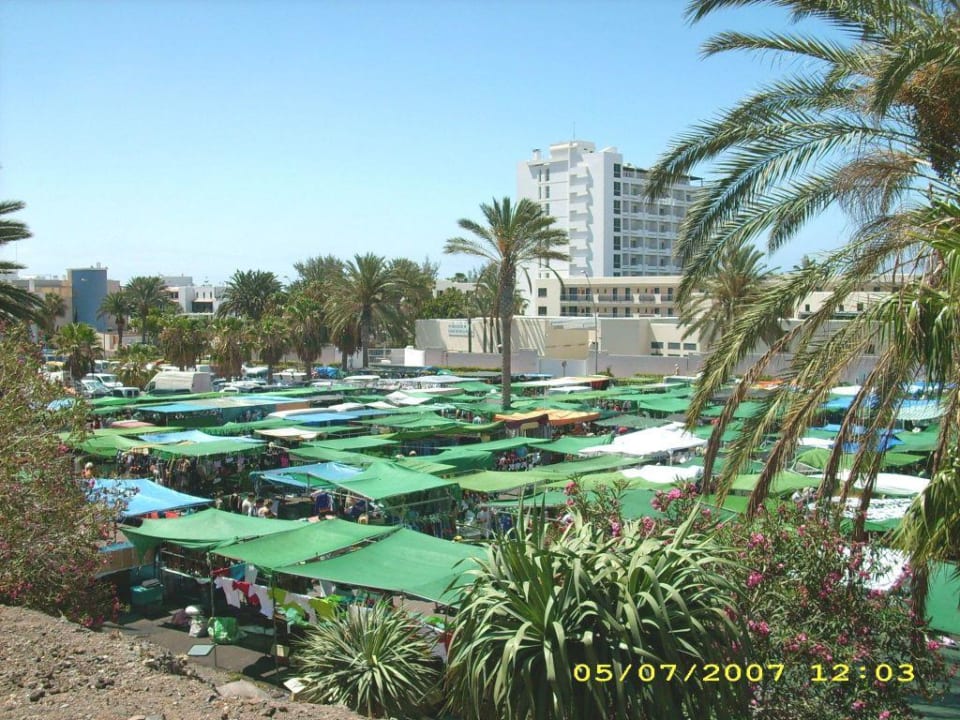 Afikanischer Markt Servatur Alameda de Jandía