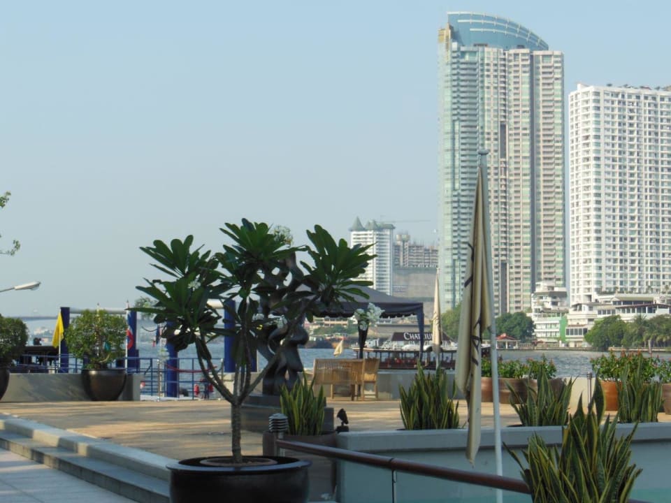 Außenterrasse Chatrium Hotel Riverside Bangkok