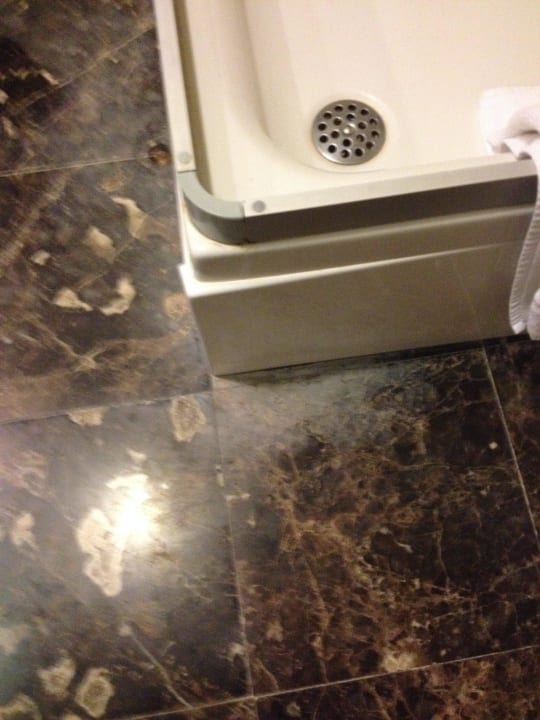 Boden vor der Dusche PALOMA Perissia