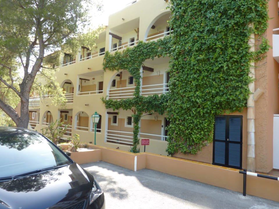 Außenansicht Hotel Aldea Cala Fornells 2