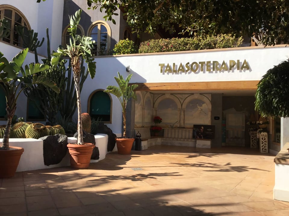Eingang zum Talasoterapie Princesa Yaiza Suite Hotel Resort